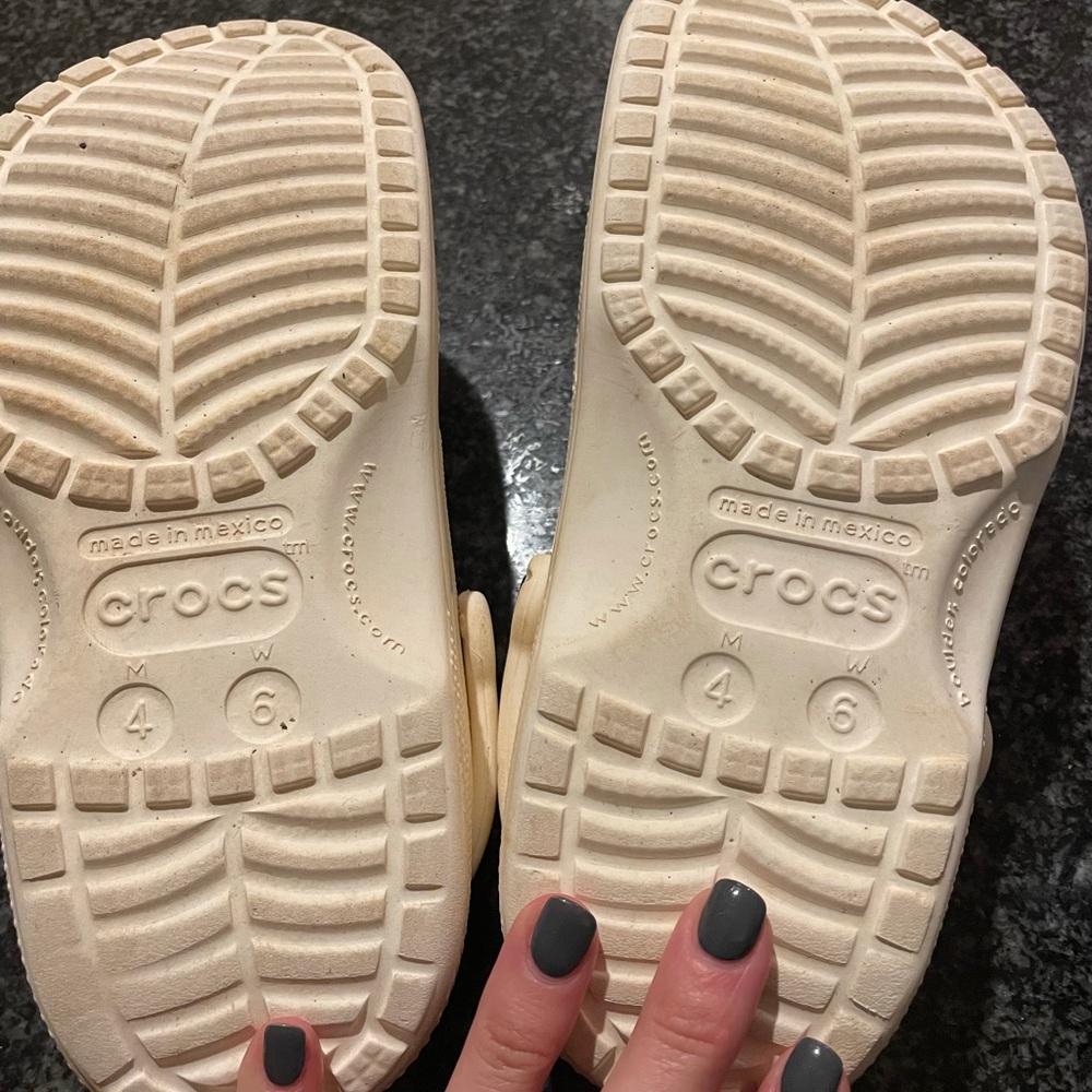 Crocs - Picture 2 of 4